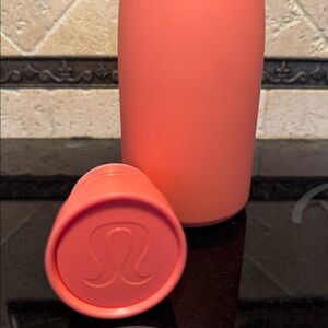 Lululemon water bottle with screw top lid
